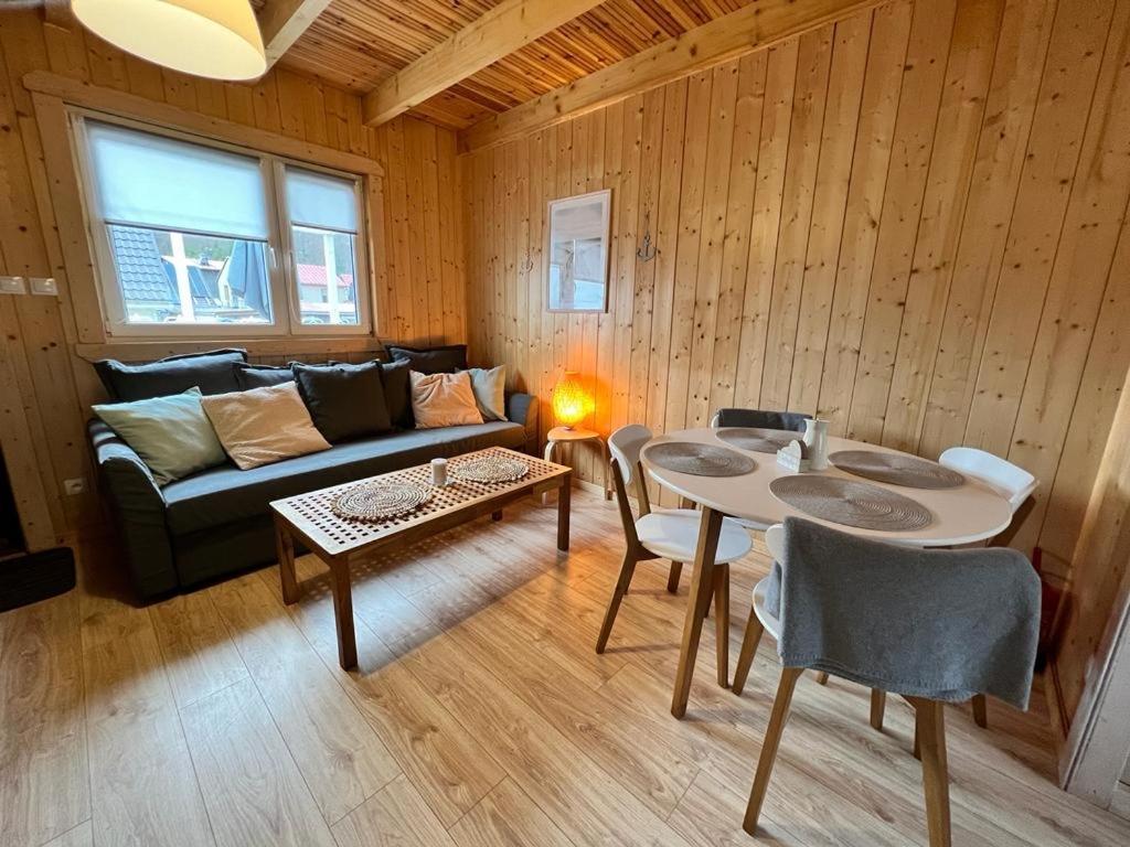 Zaciszne Domki Apartamenty เมียนซิดดรอแย ภายนอก รูปภาพ